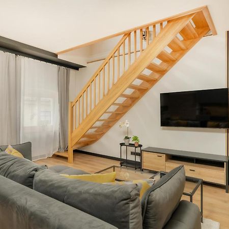Komeda Apartment Hidden In Poznan Old Town By Noclegi Renters Bagian luar foto