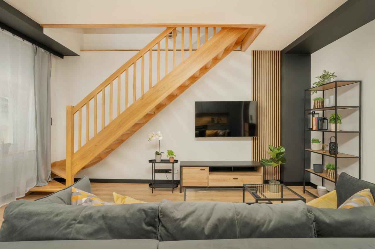 Komeda Apartment Hidden In Poznan Old Town By Noclegi Renters Bagian luar foto