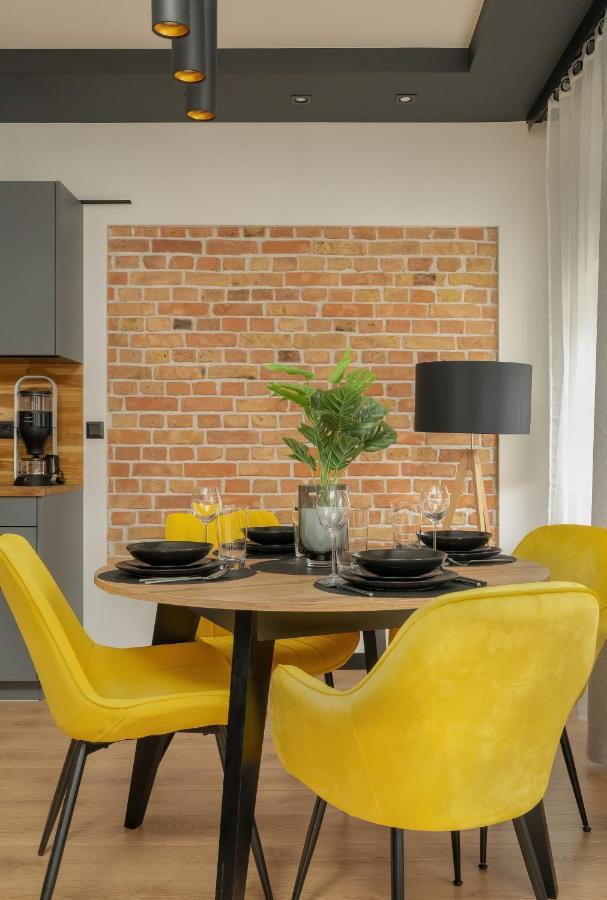 Komeda Apartment Hidden In Poznan Old Town By Noclegi Renters Bagian luar foto