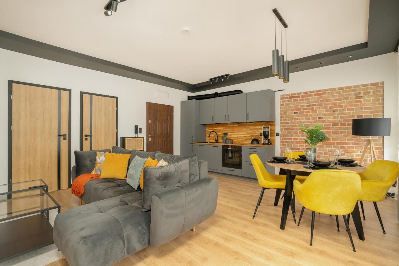 Komeda Apartment Hidden In Poznan Old Town By Noclegi Renters Bagian luar foto
