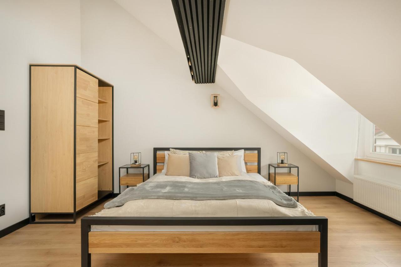 Komeda Apartment Hidden In Poznan Old Town By Noclegi Renters Bagian luar foto